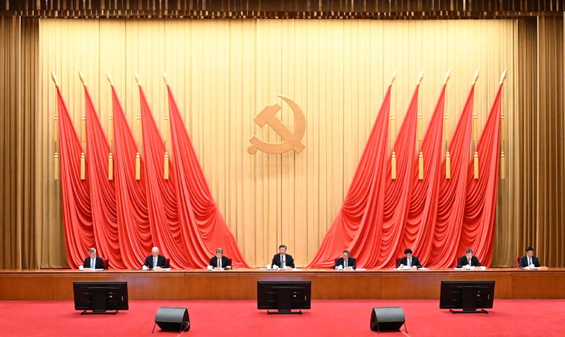 4月3日，學(xué)習(xí)貫徹習(xí)近平新時代中國特色社會主義思想主題教育工作會議在北京召開。中共中央總書記、國家主席、中央軍委主席習(xí)近平出席會議并發(fā)表重要講話。李強、趙樂際、王滬寧、蔡奇、丁薛祥、李希、韓正出席會議。
